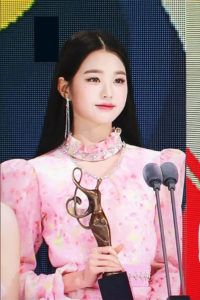 El increíble cambio de imagen de Gen Z Jang Wonyoung