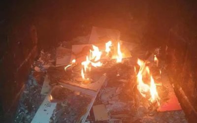 Fan de April quema sus álbumes tras la controversia de bullying