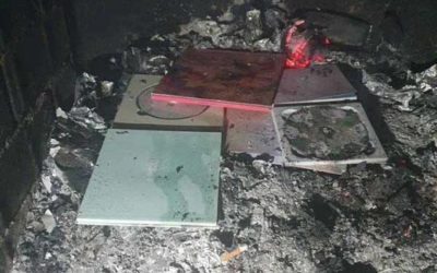 Fan de April quema sus álbumes tras la controversia de bullying