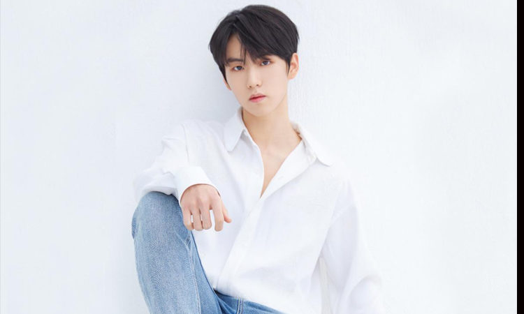 C9 Entertainment presenta a Yewang como uno de los miembro de C9Rookies