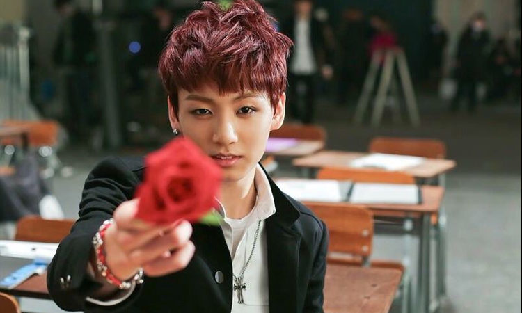 Conoce más sobre la iconico cabello rojo de Jungkook de BTS en la era de Boy in Luv