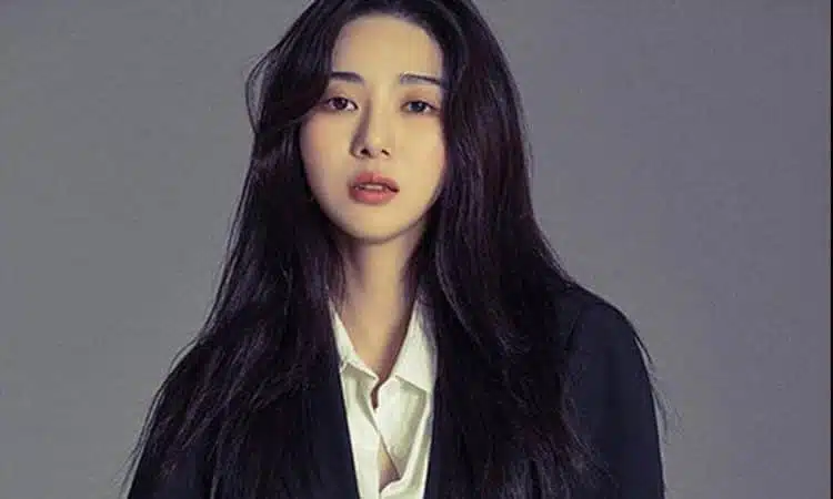 Mina, ex miembro de AOA, publica un mensaje misterioso sobre falsas acusaciones