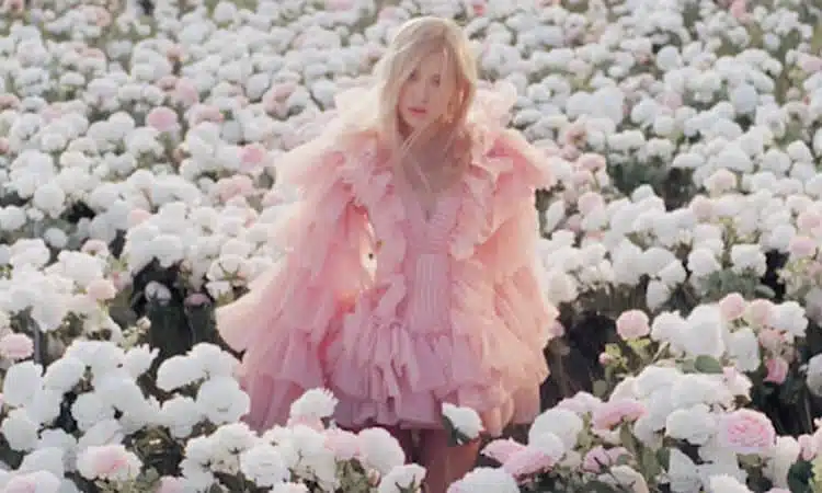 ‘On the Ground’ de Rosé encabeza la lista de iTunes en 51 regiones del mundo