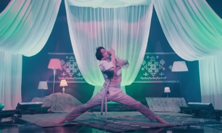 Kingdom de Mnet lanza un fascinante performance con sus seis grupos participantes