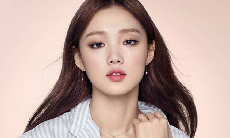 Actriz Lee Sung Kyung