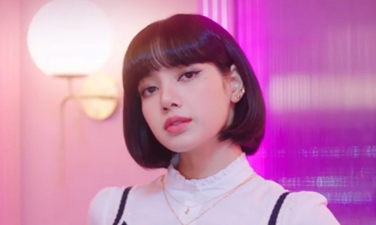 Lisa de BLACKPINK supera los 6 Millones de suscriptores en YouTube