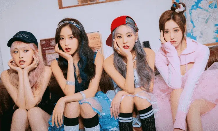 LUNARSOLAR adopta un estilo único en fotos teaser para su álbum 'Solar: Rise'