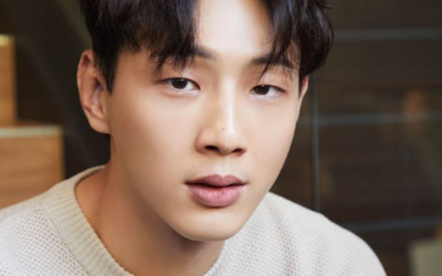 KeyEast declara que Ji Soo entrará en pausa+ niega acusaciones de agresión sexual