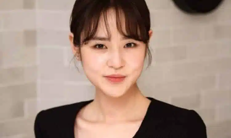 Actriz Shin Eunwoo