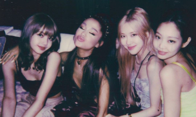 Ariana Grande agrega a BLACKPINK en la playlist 