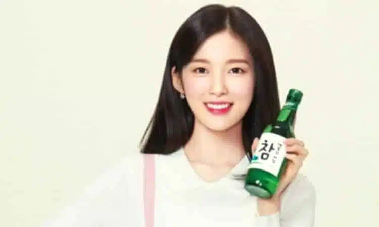 Arin de Oh My Girl para New Cham