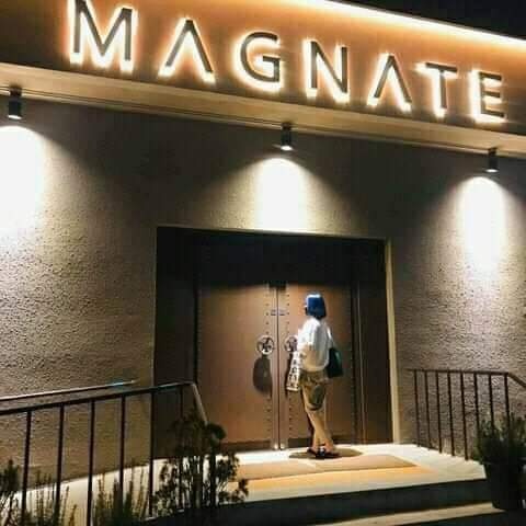 ARMY cuenta su experiencia al ir al café del papá de Jimin de BTS