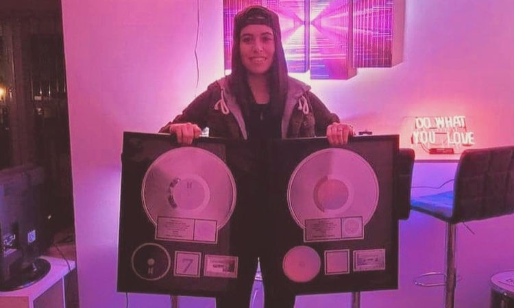 Candace Nicole Sosa compositora de algunas canciones en MOTS:7 de BTS recibió certificados Platino de RIAA