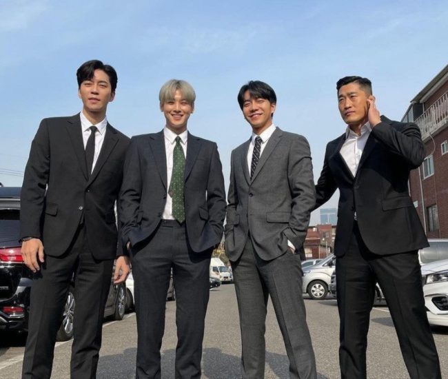 Netizen reaccionan positivamente a la pregunta ¿Cha Eun Woo no se ve bien con el cabello rubio/gris?'