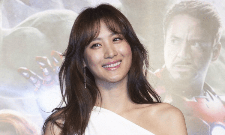 Kim Soo Hyun (Claudia Kim) de 'Avengers: Age of Ultron' y 'Animales Fantásticos' firma contrato exclusivo con YG Entertainment
