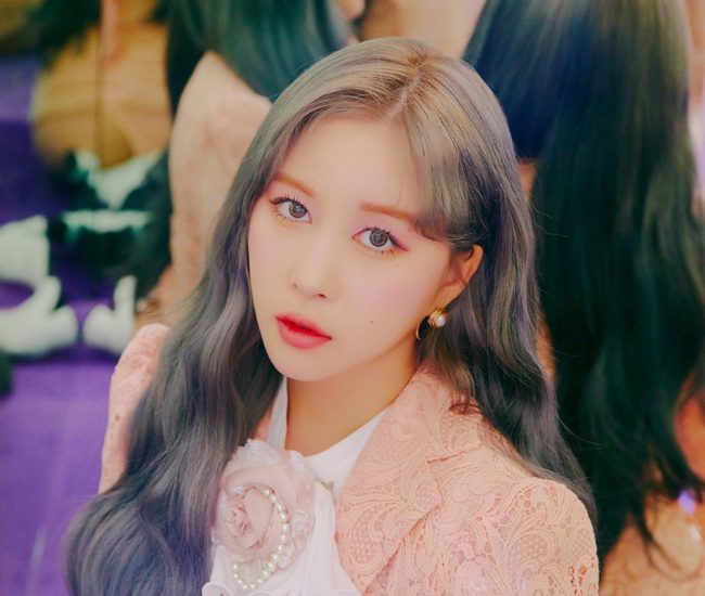 Cosmic Girls busca su propio reflejo en las nuevas fotos de Unnatural