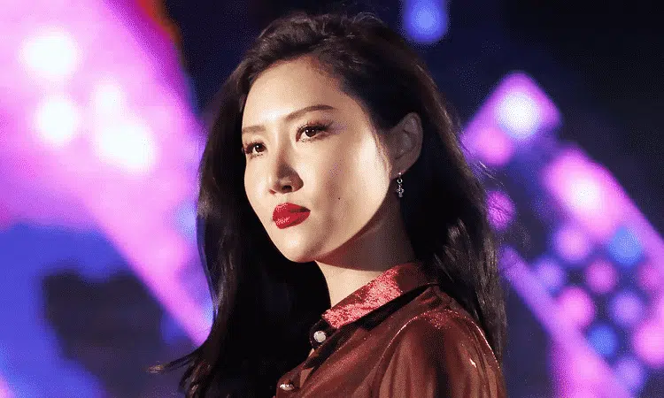 Hwasa de MAMAMOO renueva contrato con RBW + Wheein en discusiones