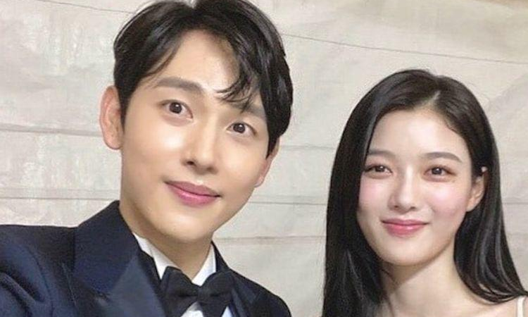 La dulce manera en la que Im Siwan le mostró su apoyo a Kim Yoo Jung