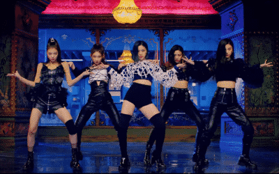 'WANNABE' de ITZY llega a los 300 millones de reproducciones