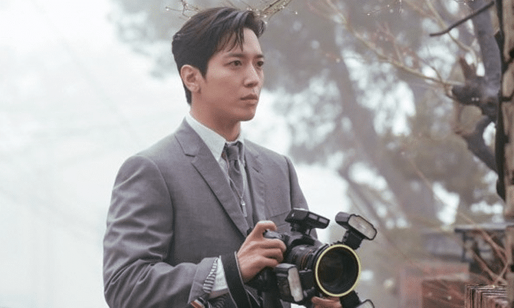 Liberan imágenes de Jung Yong Hwa para 'Daebak Real Estate'