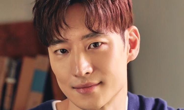 Lee Je Hoon termina contrato con Saram Entertainment luego de 12 años