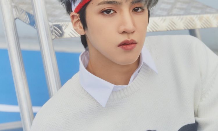 PENTAGON muestra sus fotos en real mientras juegan al tenis en LOVE or TAKE