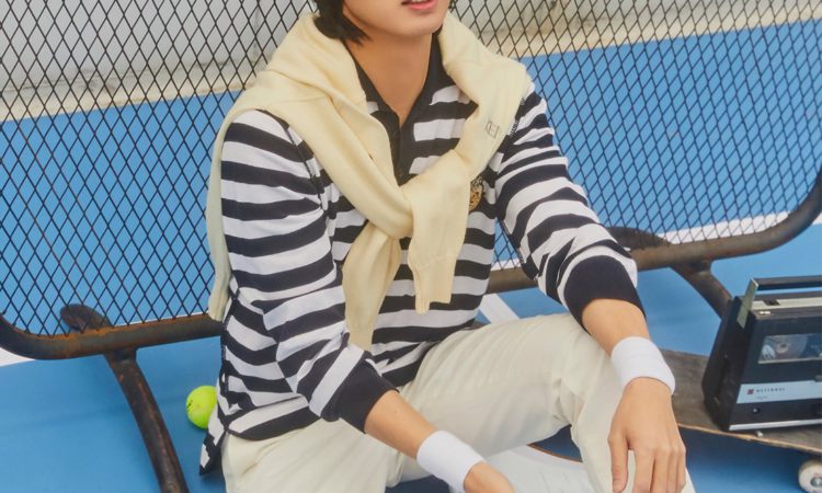 PENTAGON muestra sus fotos en real mientras juegan al tenis en LOVE or TAKE