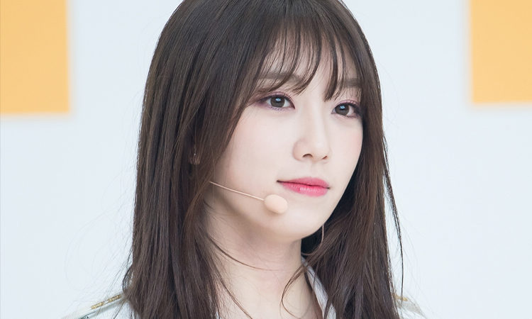 Suji de Uni.T muestra nuevamente su apoyo a la ex miembro de April Hyunjoo