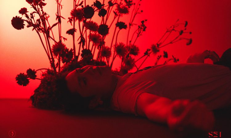 WOODZ nos muestra su lado rojo en sus fotos teaser para ‘SET’