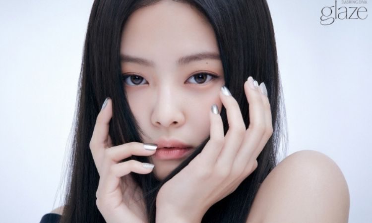 Jennie de Blackpink para Dashing Diva
