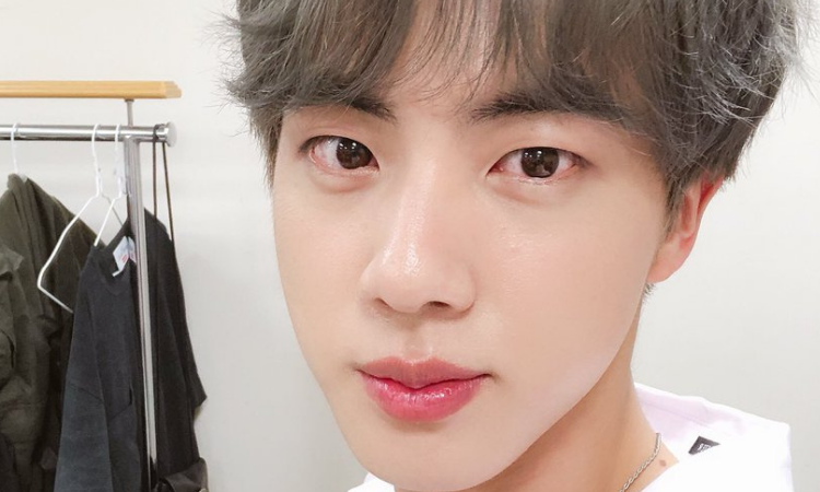 Jin de BTS demuestra su popularidad al ser tendencia diariamente durante todo un mes 