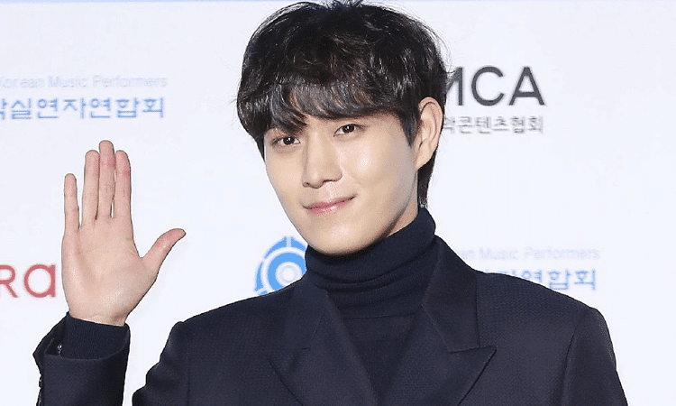 Kim Young Dae protagonizaría drama junto a Seo Hyun Jin