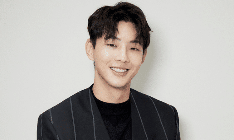 Agencia de Ji Soo responde a la demanda de la productora de ‘River Where The Moon Rises’