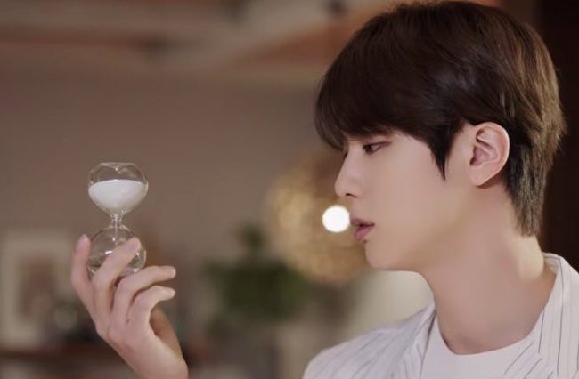 Nueva teoria de Jungkook y Jin en el Mv Film Out