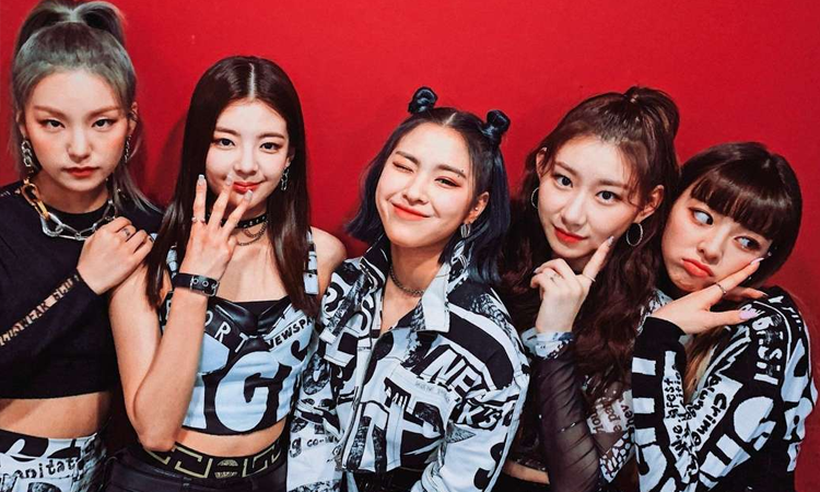 Así lucen las miembros de ITZY sin maquillaje