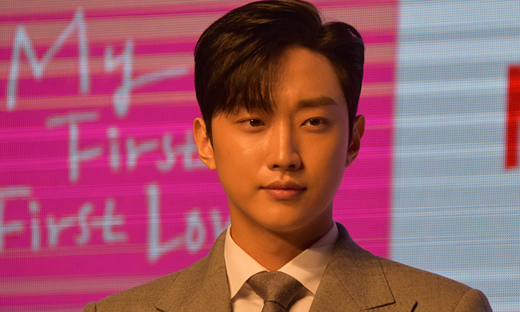 Jinyoung de B1A4 firma contrato exclusivo con BB Entertainment