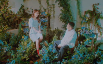 Bumkey y Moonbyul de MAMAMOO se encuentran entre flores para el teaser de 'The Lady'