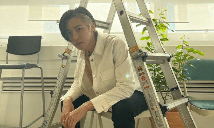 Renjun de NCT se hace tendencia al lucir su nuevo color de cabello