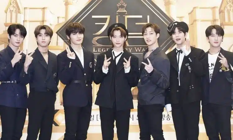 Stray Kids en conferencia de prensa para Kingdom