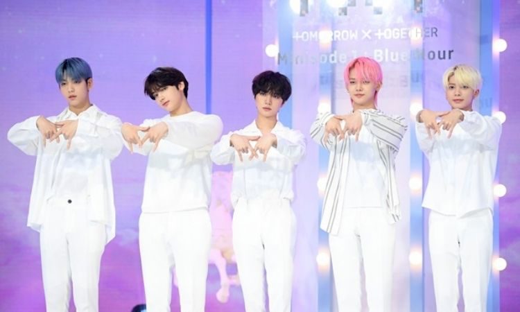 TXT presentando el mini álbum Minisode 1: Blue Hour