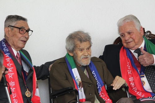 Crean asociación para veteranos mexicanos que participaron en la Guerra de Corea