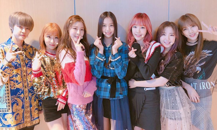 GWSN presenta una hermosa portada para The Other Side of the Moon