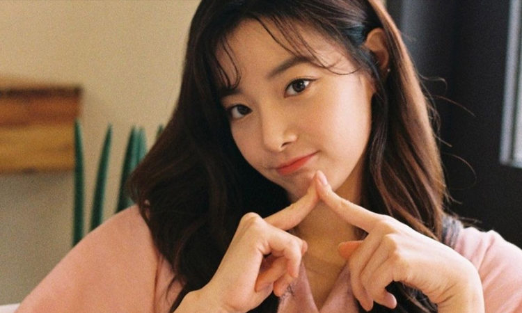Ex integrante de April, Hyunjoo, sube su primer video a un canal privado de YouTube en medio de la controversia