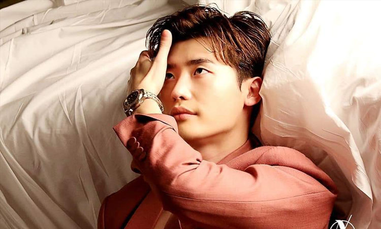 Estas son las preguntas randoms que le hacen los fans a Lee Jong Suk