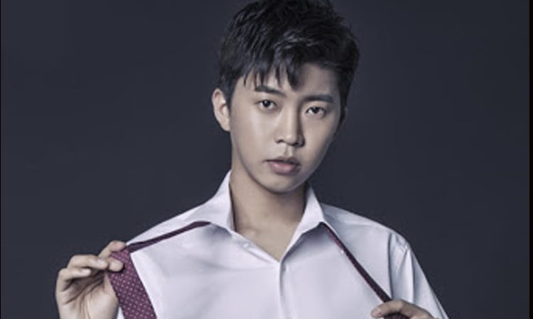Lim Young Woong atacado por no utilizar mascarilla y fumar en un lugar cerrado