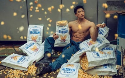 Cadena de cine bajo fuego por publicidad de palomitas de maíz con modelo sin camisa