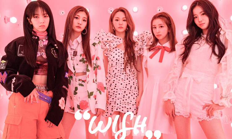 woo!ah! se viste de rosa en la foto del concepto grupal de Wish