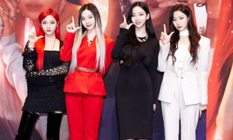 aespa en conferencia de prensa de Next Level