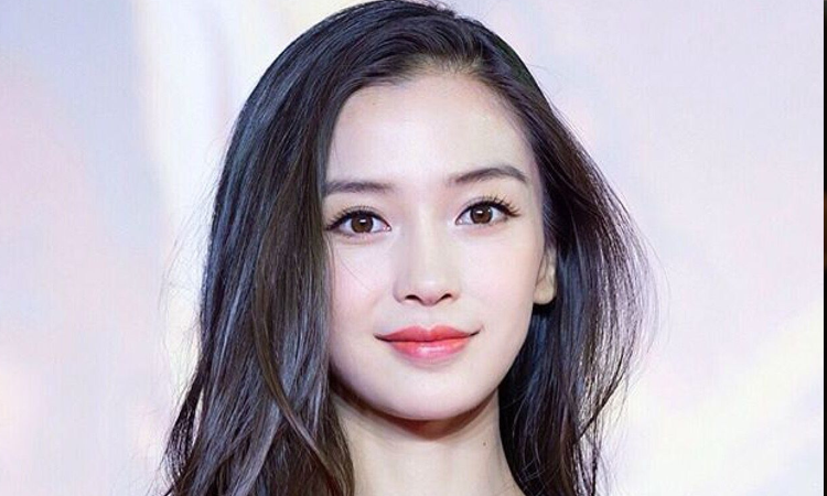 Netizens chinos critican a Angelababy por fumar cerca de un arbusto