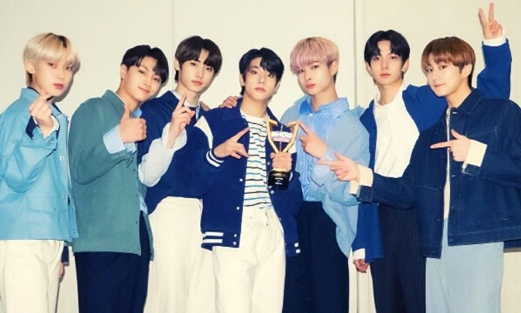 ENHYPEN ocupa o primeiro lugar na lista mensal da Hanteo Chart